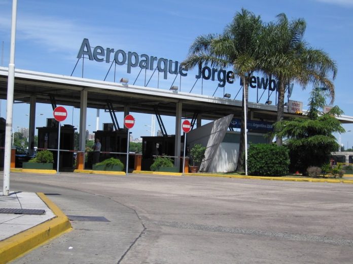 Aeroparque cerró sus operaciones para obras de remodelación en la pista