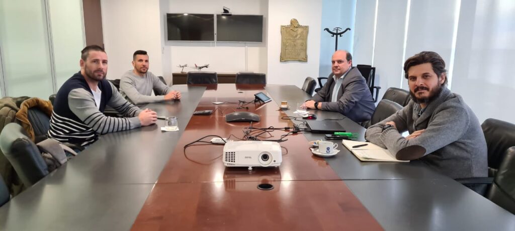 La reunión de Aeronavegantes este lunes, en las oficinas de la gerencia de Aerolíneas en Aeroparque