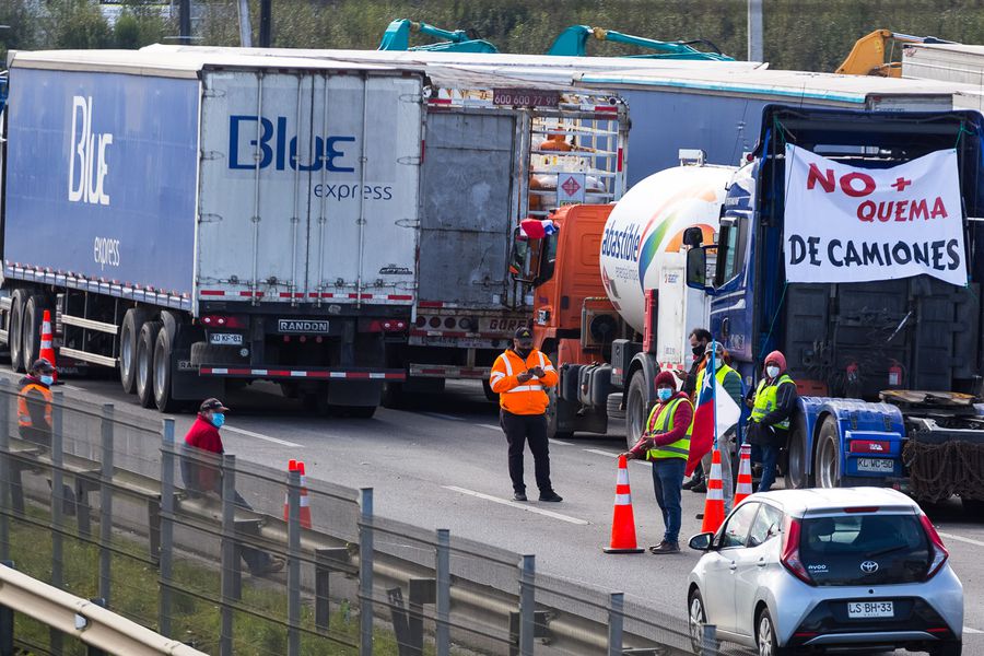 Chile: Se profundiza el paro camionero tras la muerte de ...