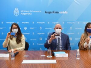 Los ministros Elizabeth Gómez Alcorta y Alexis Guerrera presentaron la iniciativa