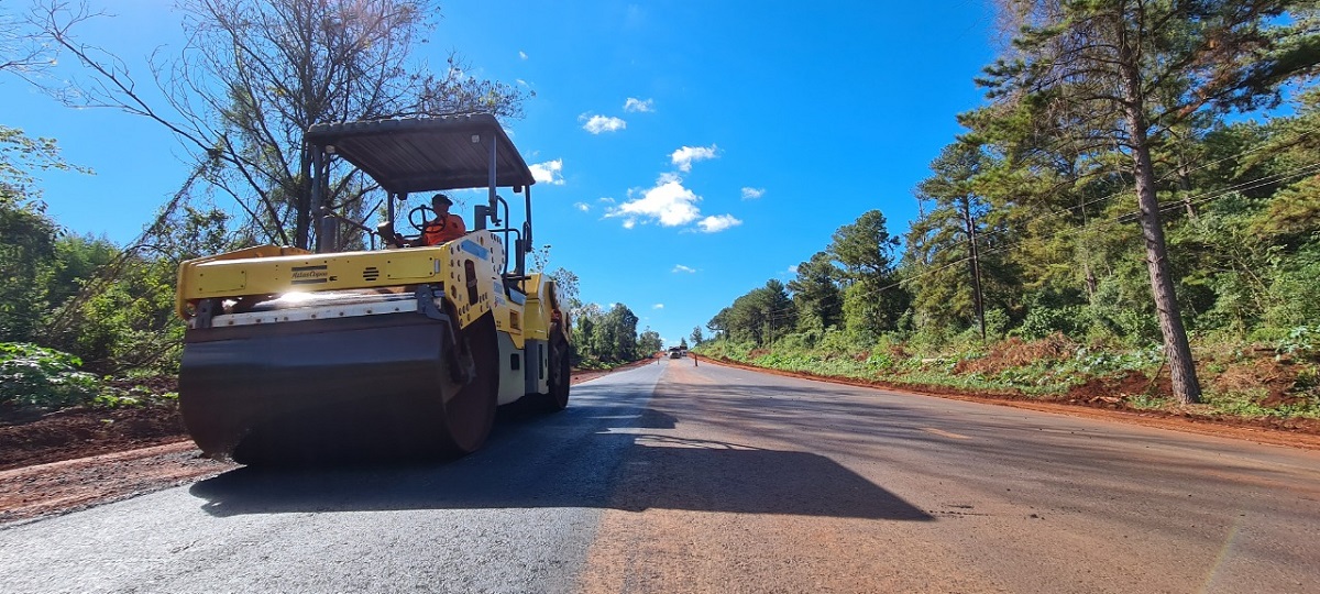 Misiones Avanza La Repavimentación De La Ruta Provincial 19 Notitrans 7298