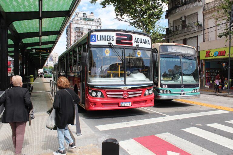 El Gobierno mantendrá subsidios en la Red SUBE para trenes y colectivos de jurisdicción nacional en el AMBA