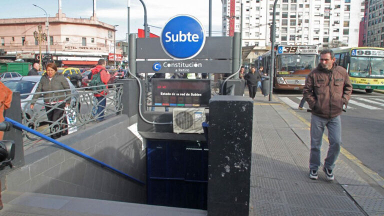 Subte: La línea C estuvo interrumpida por más de dos horas por la agresión de un pasajero a un trabajador