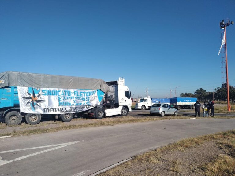 Bahía Blanca: Fleteros anunció paro y movilización para el próximo lunes 21 por la alta desocupación en el transporte de cargas