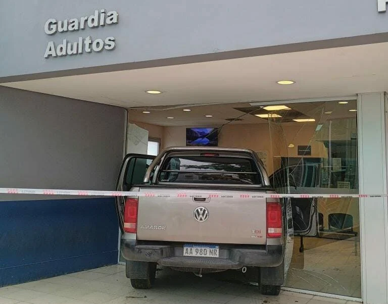 La ANSV anunció que va a suspender a un conductor que incrustó su camioneta contra un hospital de San Isidro