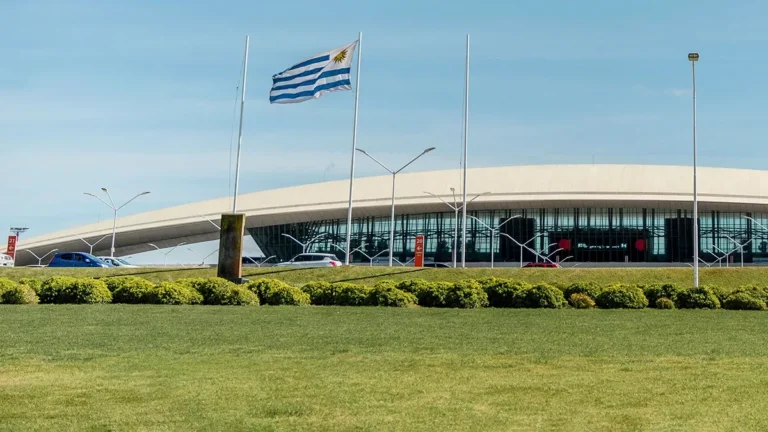 Uruguay: Advierten sobre falta de personal y deterioro de sistemas en el Aeropuerto de Carrasco