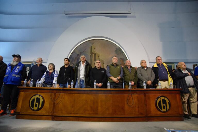 La CATT anunció que realizará medidas de fuerza a partir de junio por las desregulaciones en el sector del transporte y la limitación al derecho a huelga, y apuntó contra un “plan criminal llevado adelante por Sturzenegger”