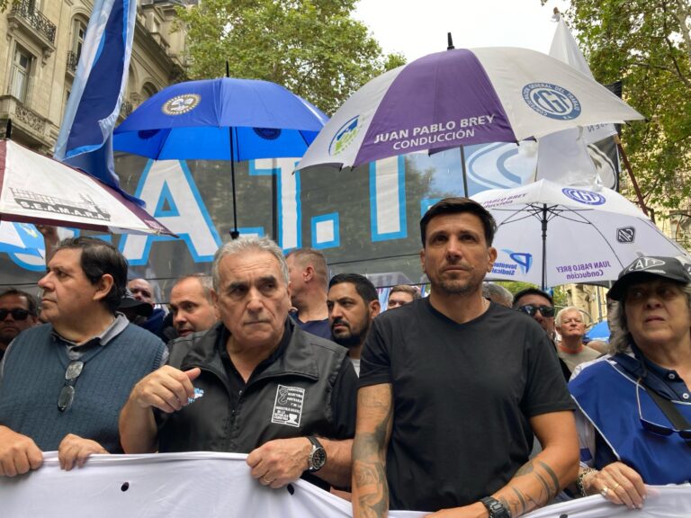 La CATT repudió el decreto de desregulación del gobierno y ratificó que la huelga en el transporte es totalmente legal