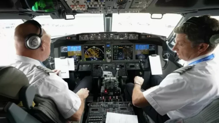 El Gobierno modificó por DNU los límites de vuelo y descanso para tripulaciones aéreas