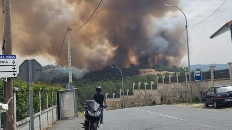 España: incendio en Ourense paraliza el tren AVE entre Galicia y Madrid
