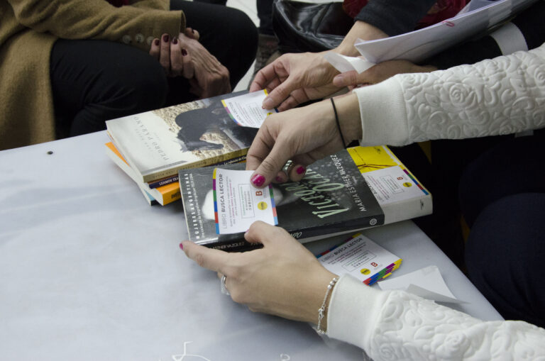 Cientos de lectores llenaron la Línea D del subte en un festival de lectura y “suelta” de libros